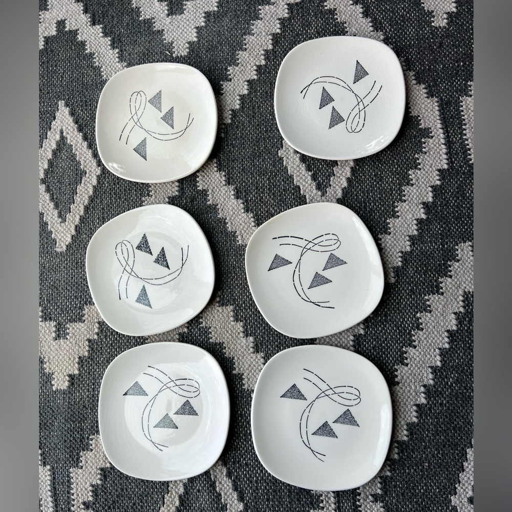 Set of Six EDWIN KNOWLES Flair Pattern Appetizer / Bread & Butter Plates - Picture 5 of 7